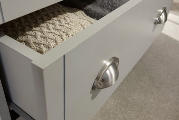 Kendal 3 Drawer Chest Grey - Image 3